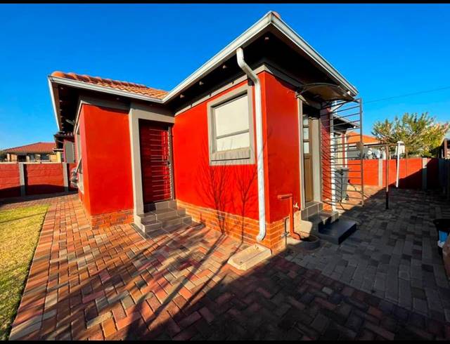 3 BEDROOM HOUSE FOR SALE IN WITPOORTJIE